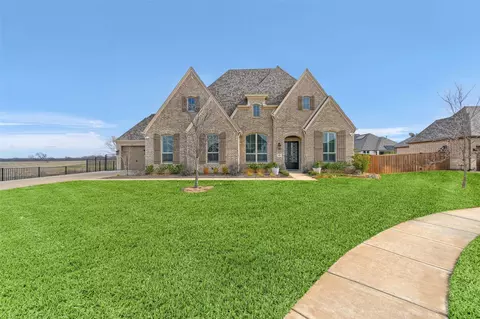 2819 Deerwood Ct, Sherman, TX 75092