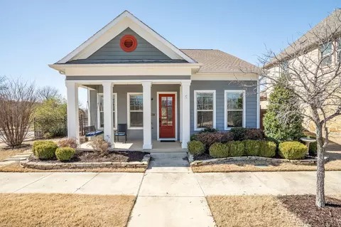 2801 Kirin Rd, Carrollton, TX 75007
