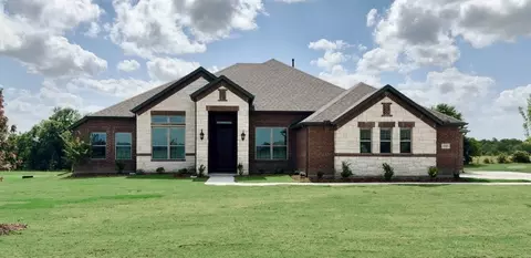8320 Forest Glade Dr, Greenville, TX 75402