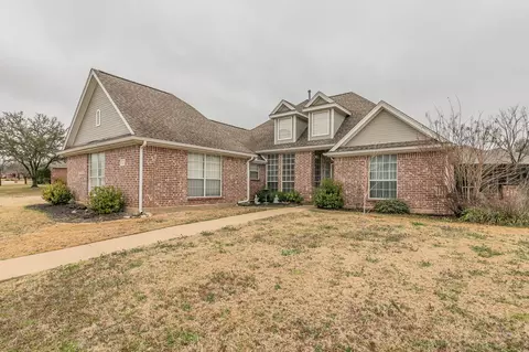 121 Daisey Ln, Justin, TX 76247