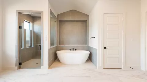 Bath - 709 Corsair Ct, Hurst, TX 76054 photo 2 of 2