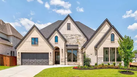 709 Corsair Ct, Hurst, TX 76054