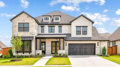 773 Bear Creek Dr, Hurst, TX 76054