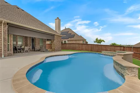 9916 Villa Verde Dr, Fort Worth, TX 76179