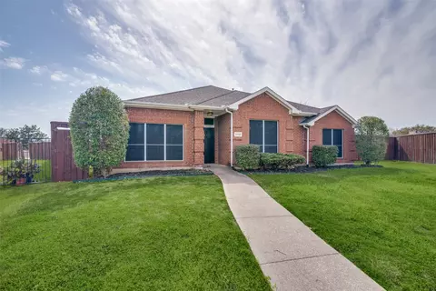 2700 Preston Crk, Mesquite, TX 75181