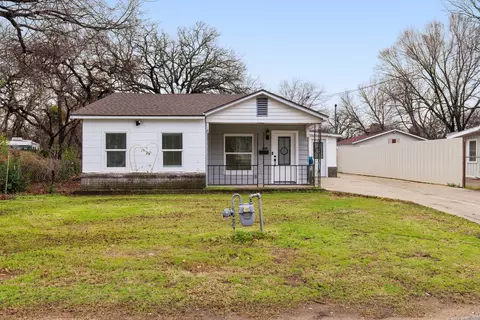 4000 Hollis St, Haltom City, TX 76111