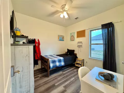 Bedroom - 2020 Clay St, Mabank, TX 75147 photo 3 of 4