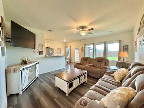 Living - 2020 Clay St, Mabank, TX 75147 photo 1 of 2