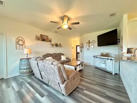 Living - 2020 Clay St, Mabank, TX 75147 photo 2 of 2
