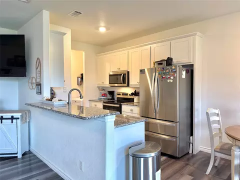 Kitchen - 2020 Clay St, Mabank, TX 75147 photo 1 of 3