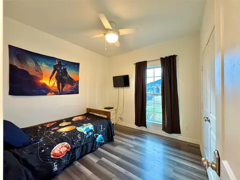 Bedroom - 2020 Clay St, Mabank, TX 75147 photo 4 of 4