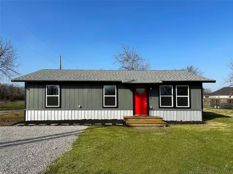 310 S Park St, Terrell, TX 75160