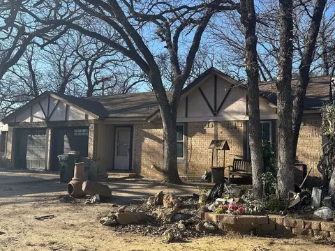 4607 Willow Tree Dr, Arlington, TX 76017