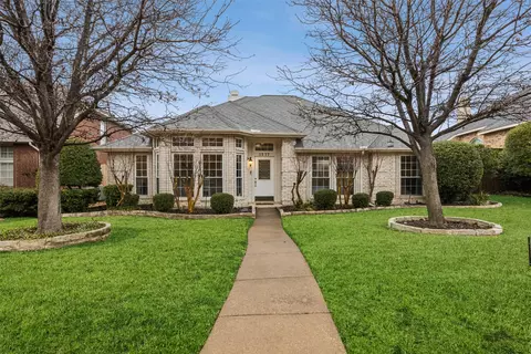 1517 Palisades Dr, Carrollton, TX 75007