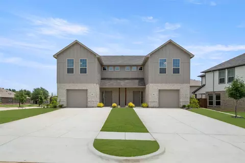 401-403 Saddle Ln, Denton, TX 76205