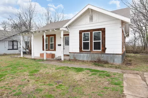 315 Park St, Commerce, TX 75428