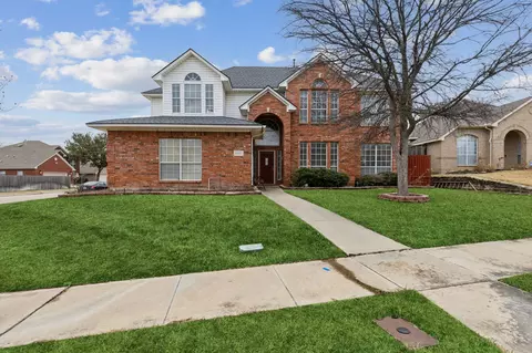 5201 Birch Grove Ln, Fort Worth, TX 76137