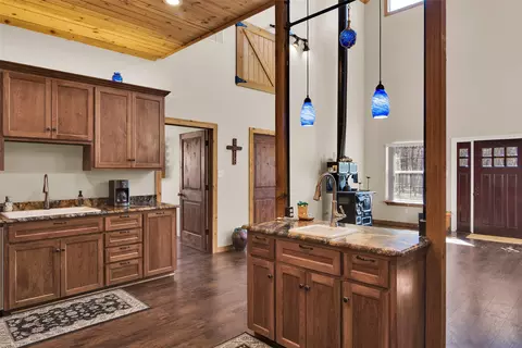 Entry Way - 263 Esquire Dr, Denison, TX 75021 photo 5 of 7