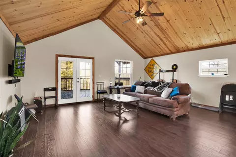 Living - 263 Esquire Dr, Denison, TX 75021 photo 1 of 2