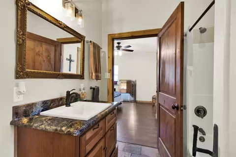Bath - 263 Esquire Dr, Denison, TX 75021 photo 2 of 2