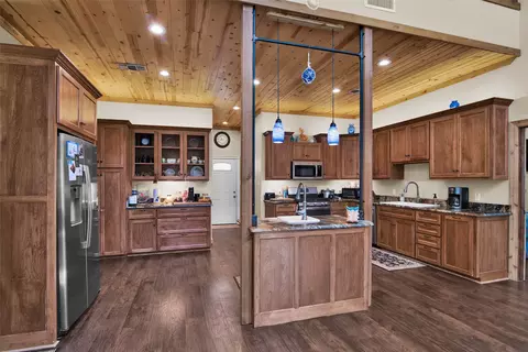 Kitchen - 263 Esquire Dr, Denison, TX 75021 photo 2 of 3