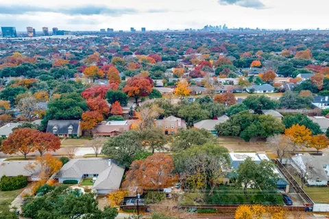7131 Lakehurst Ave, Dallas, TX 75230