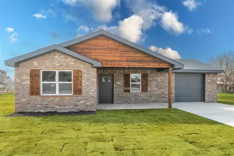 832 Buckboard Dr, De Leon, TX 76444