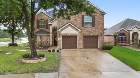 8401 Lighthouse Dr, Rowlett, TX 75089