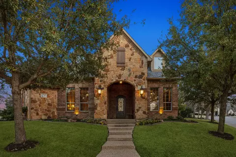 2 Katie Ln, Trophy Club, TX 76262