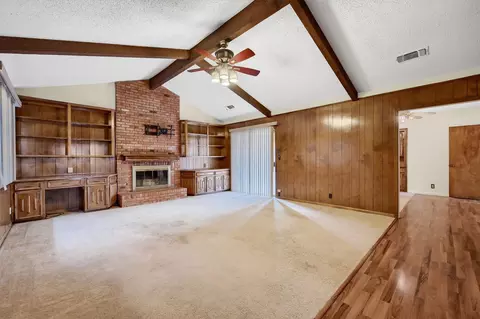2731 Rivercrest Dr, Sherman, TX 75092