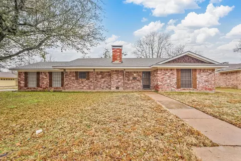 2711 Marshall St, Commerce, TX 75428