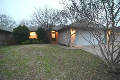 716 Azalea Trl, Waxahachie, TX 75165