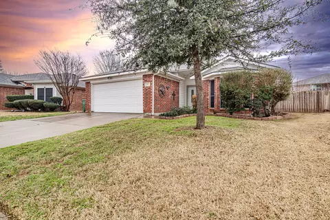 5817 Clarion Trl, Arlington, TX 76017