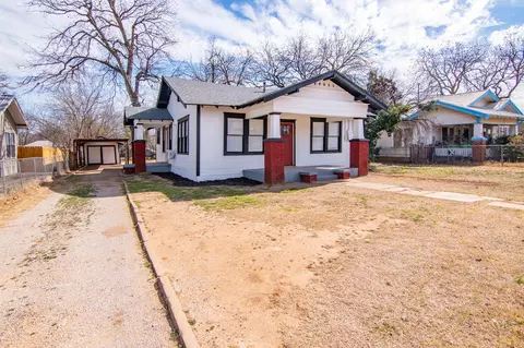 1910 Avenue E, Brownwood, TX 76801