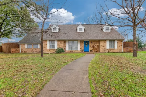 2009 Cypress Ct, Grand Prairie, TX 75050