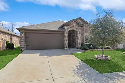 2233 Vance Dr, Forney, TX 75126