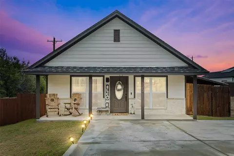 932 Devils River Dr, Granbury, TX 76048