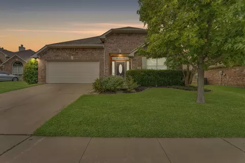 213 Brook Meadow Ct, Midlothian, TX 76065