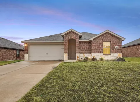 413 Wagon Wheel Dr, Royse City, TX 75189