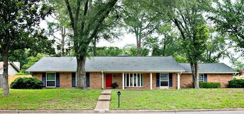 715 Belmont St, Athens, TX 75751