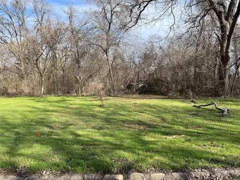 lot2 E Garrett St, Paris, TX 75460