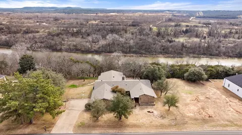 9704 Bellechase Rd, Granbury, TX 76049