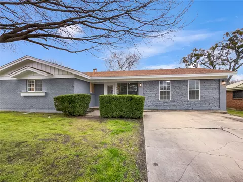 8872 Kate St, White Settlement, TX 76108