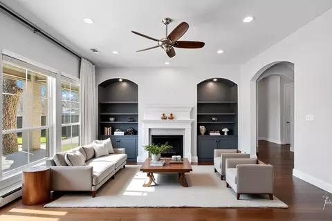 6009 Locke Ave, Fort Worth, TX 76116