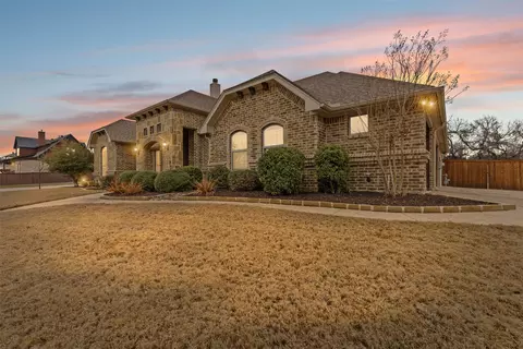 910 Crown Valley Dr, Weatherford, TX 76087