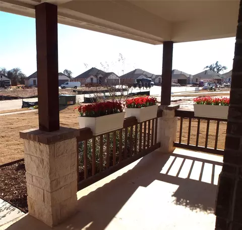 717 Raylan St, Springtown, TX 76082 photo 5