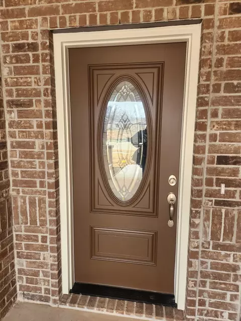 717 Raylan St, Springtown, TX 76082 photo 6