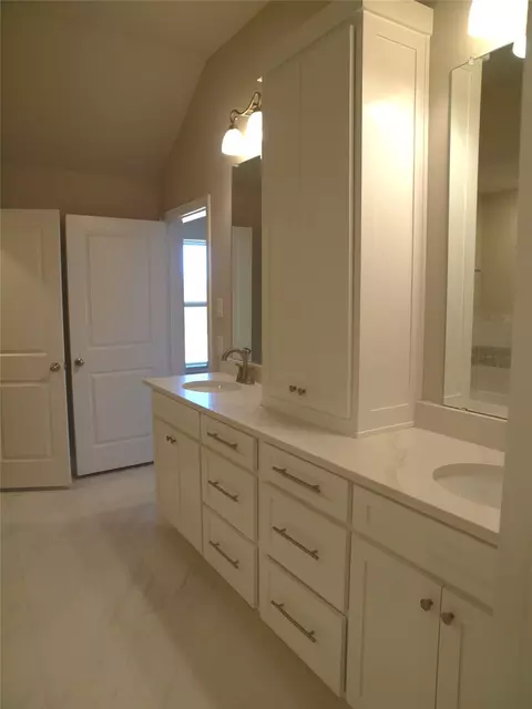 717 Raylan St, Springtown, TX 76082 photo 23