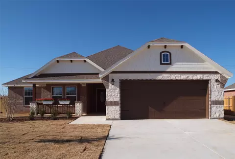 717 Raylan St, Springtown, TX 76082