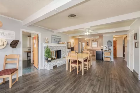 6733 Meadow Rd, North Richland Hills, TX 76182